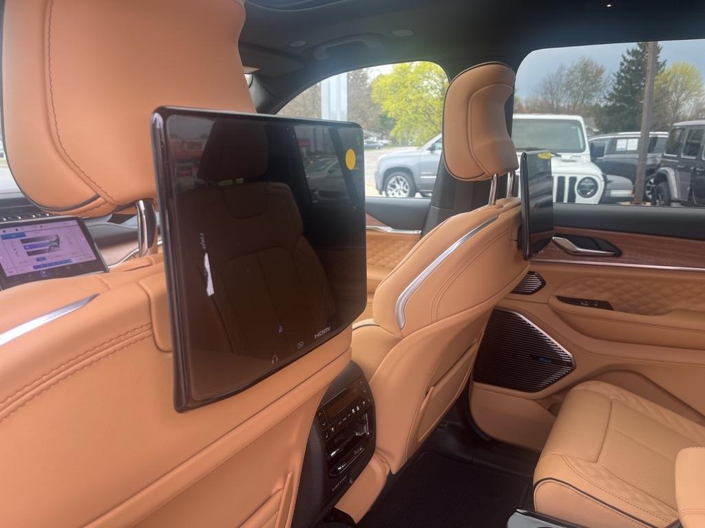 new 2025 Jeep Grand Cherokee L car, priced at $69,150