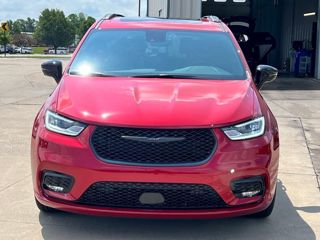 new 2025 Chrysler Pacifica car