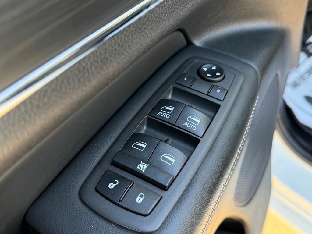 used 2021 Jeep Grand Cherokee car, priced at $29,899