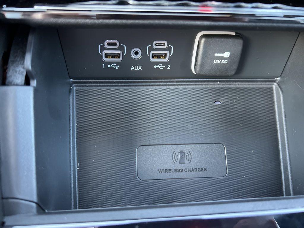 new 2025 Jeep Grand Cherokee car, priced at $44,370