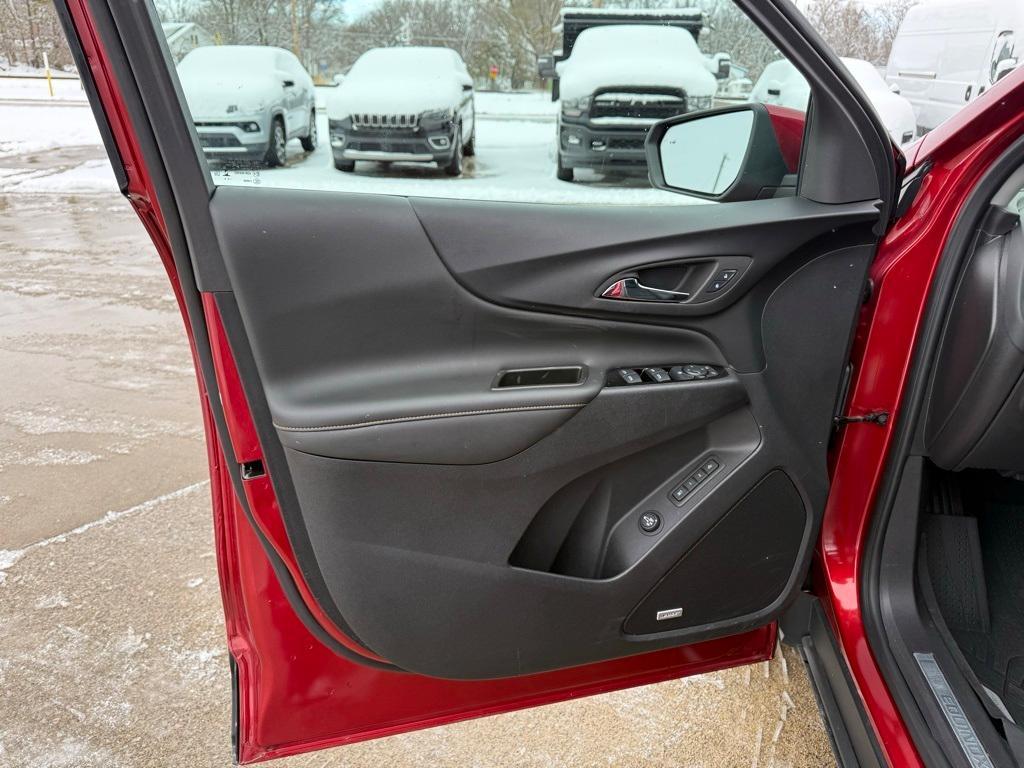 used 2024 Chevrolet Equinox car, priced at $31,981