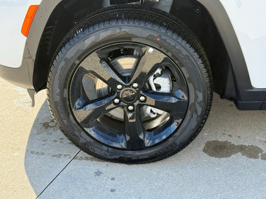 new 2025 Jeep Grand Cherokee car, priced at $50,885