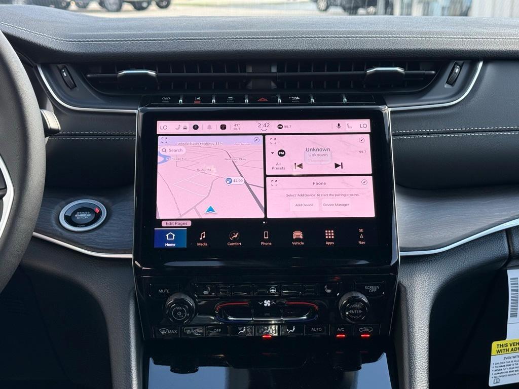 new 2025 Jeep Grand Cherokee car, priced at $50,885