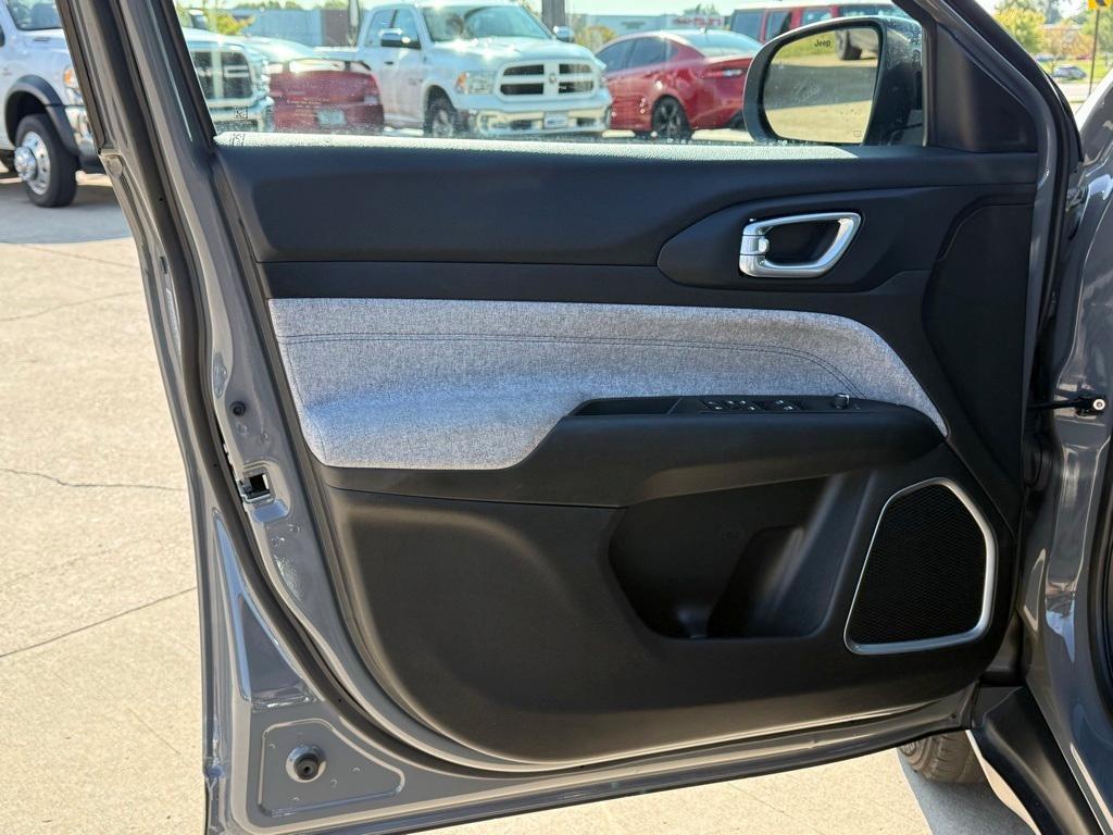 used 2024 Jeep Compass car, priced at $25,133