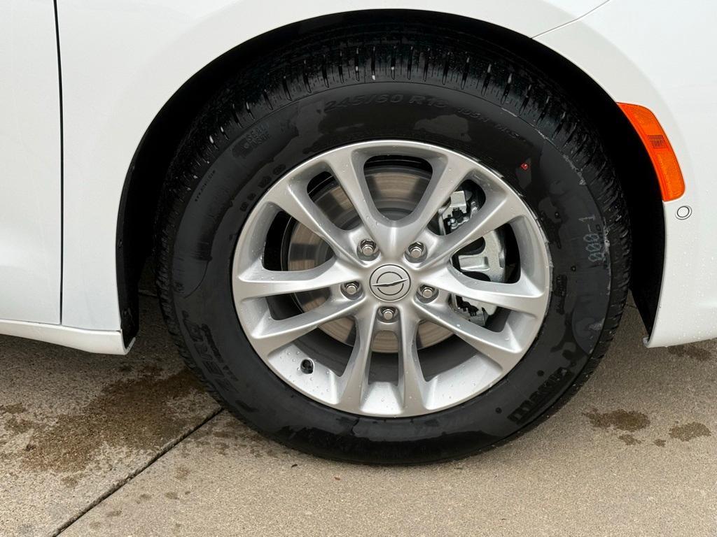 new 2026 Chrysler Pacifica car, priced at $44,473