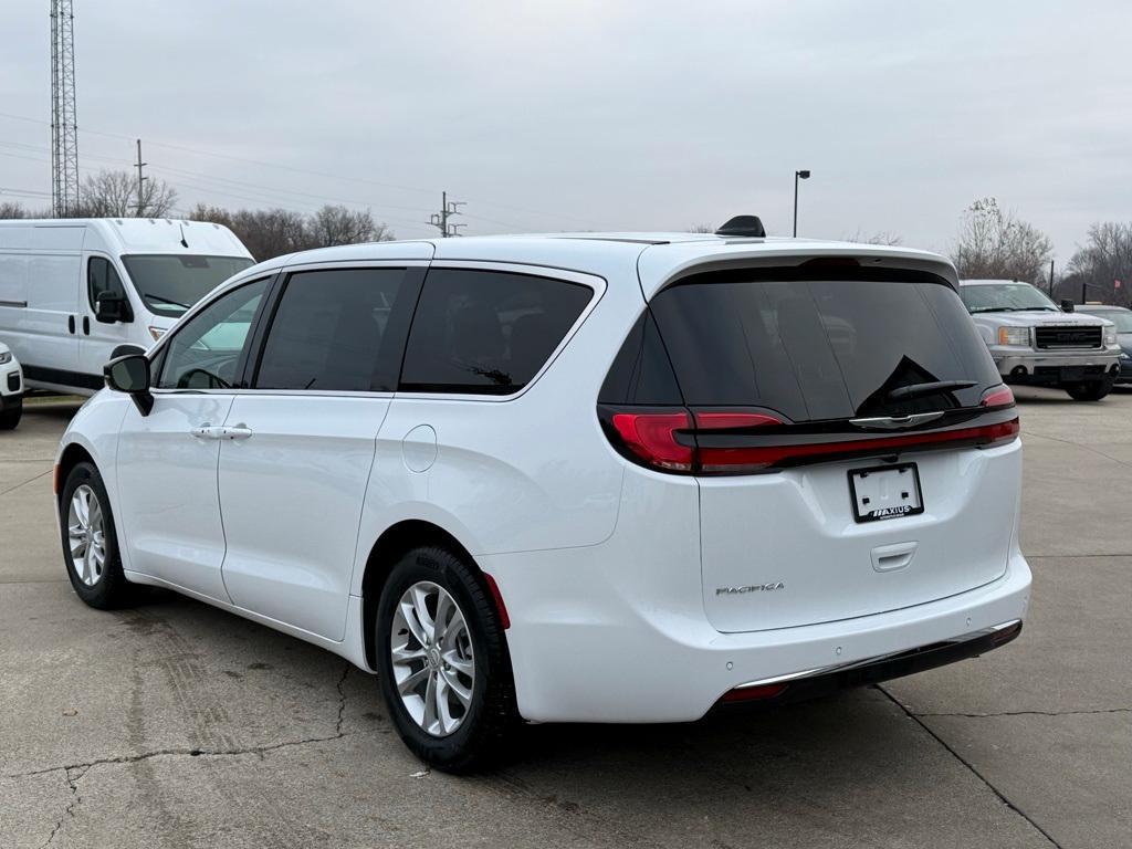 new 2026 Chrysler Pacifica car, priced at $44,473