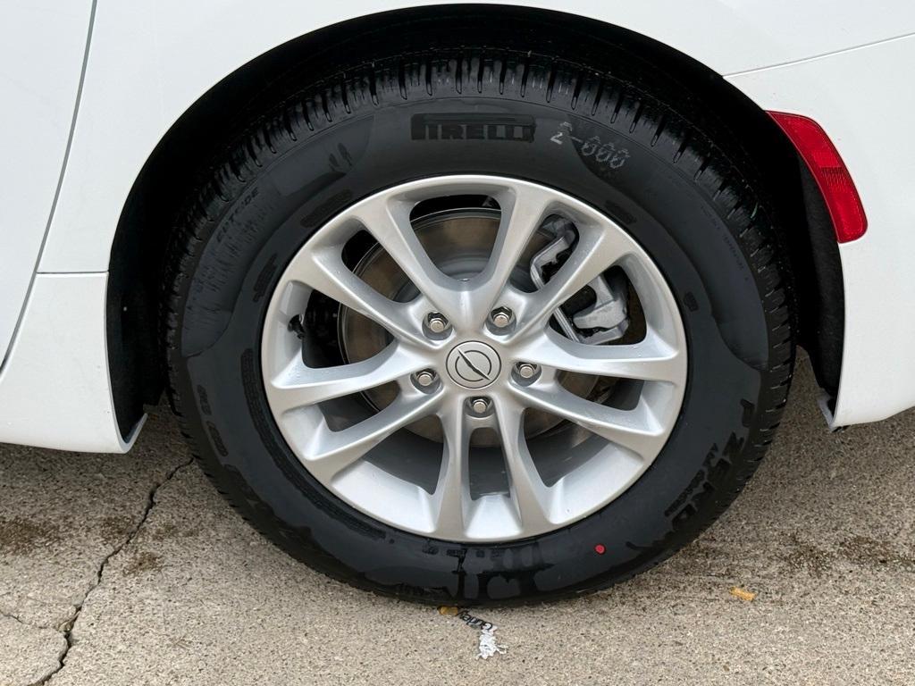 new 2026 Chrysler Pacifica car, priced at $44,473