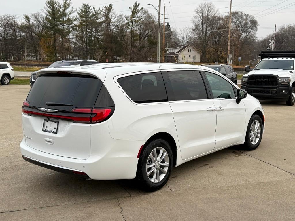 new 2026 Chrysler Pacifica car, priced at $44,473