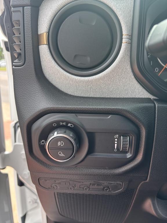 new 2025 Jeep Gladiator car, priced at $49,530
