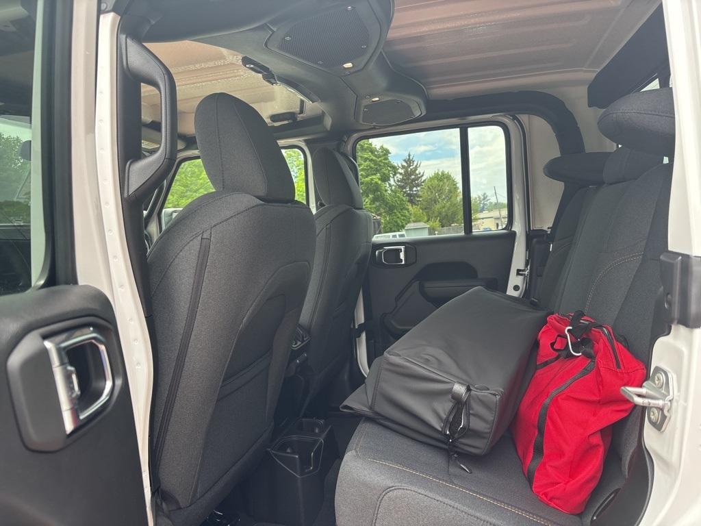 new 2025 Jeep Gladiator car, priced at $49,530