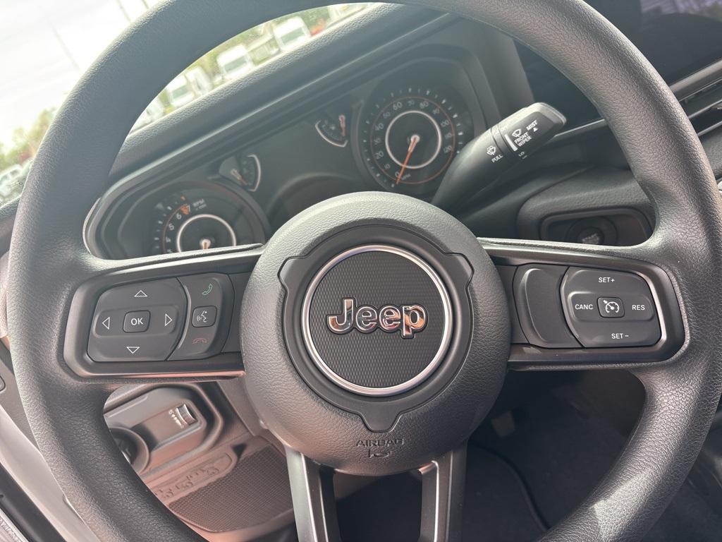 new 2025 Jeep Gladiator car, priced at $49,530