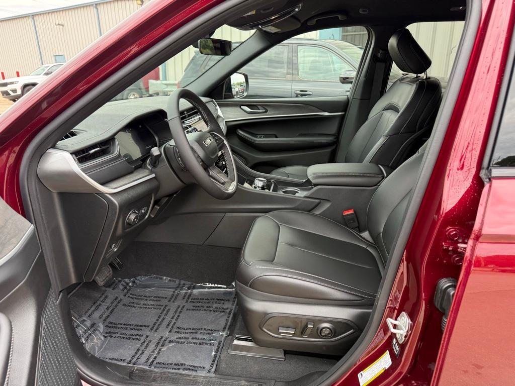 new 2025 Jeep Grand Cherokee car, priced at $44,451