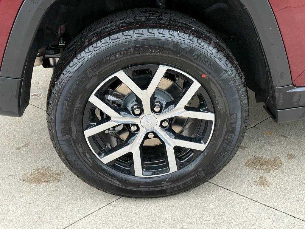 new 2025 Jeep Grand Cherokee car, priced at $44,451