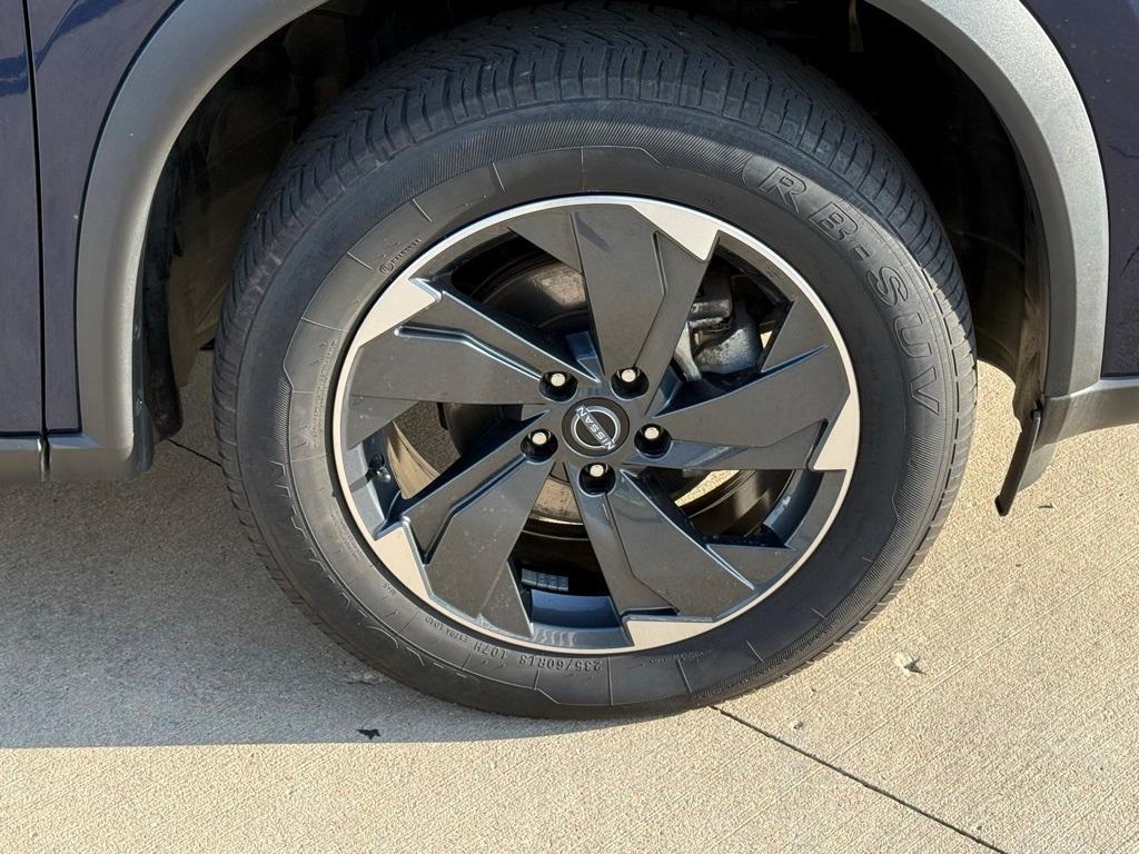 used 2024 Nissan Rogue car, priced at $22,879