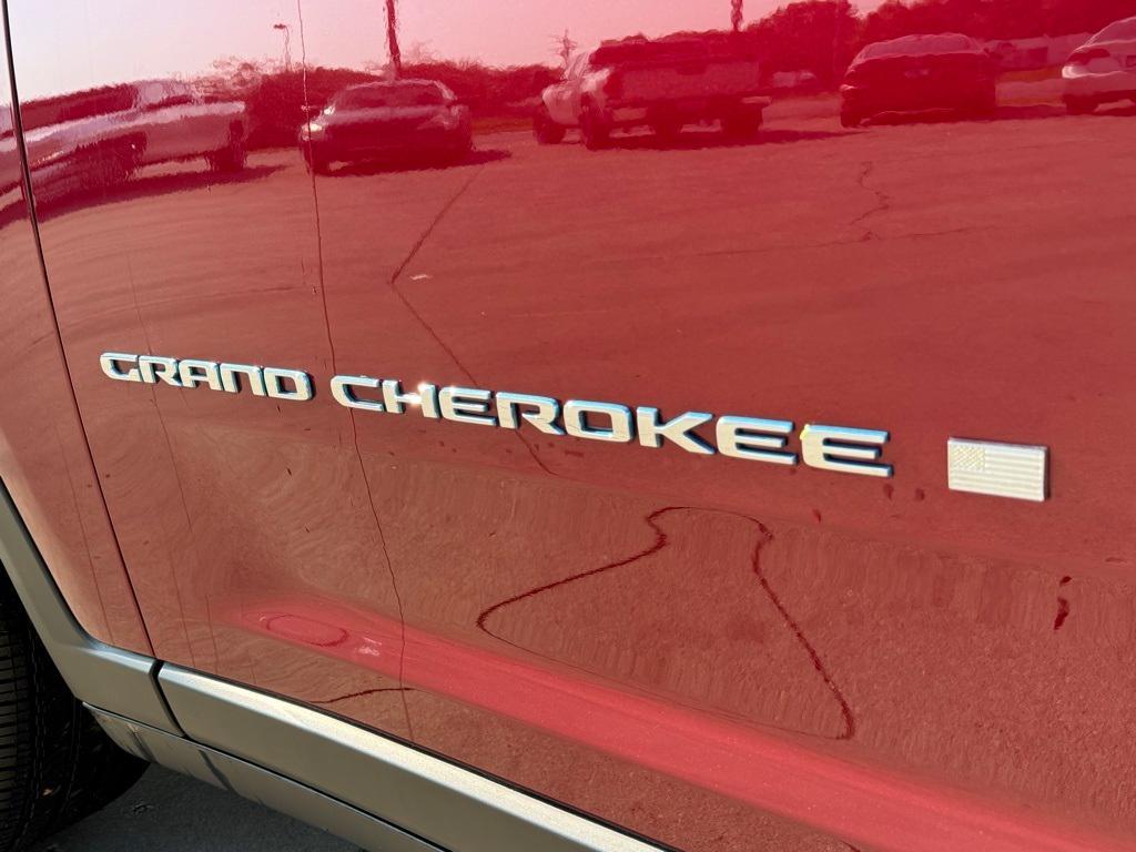 new 2023 Jeep Grand Cherokee 4xe car