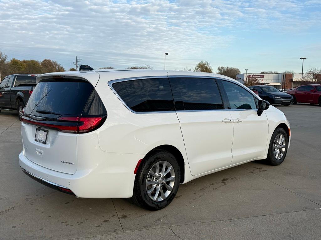 new 2026 Chrysler Pacifica car, priced at $47,101