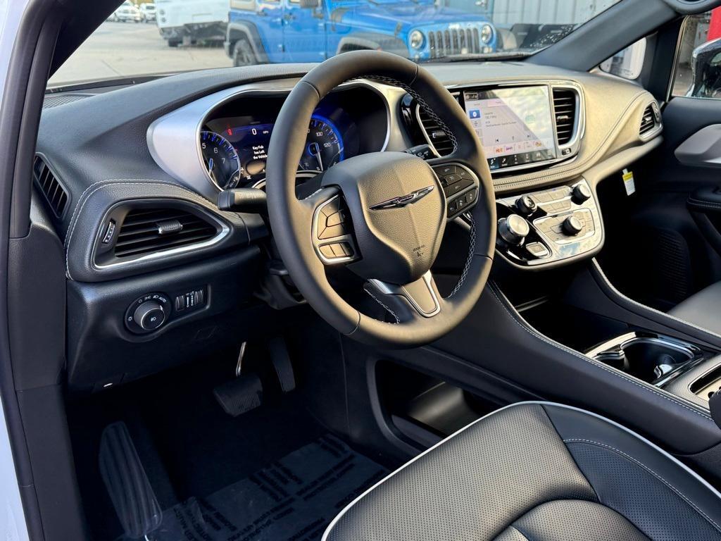 new 2026 Chrysler Pacifica car, priced at $47,101