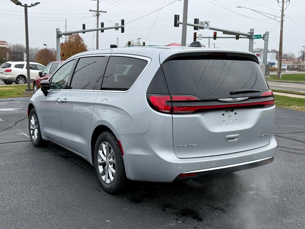 new 2026 Chrysler Pacifica car, priced at $48,777