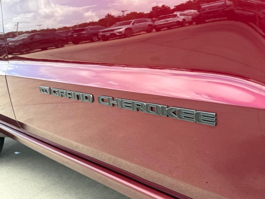 used 2021 Jeep Grand Cherokee car, priced at $29,865