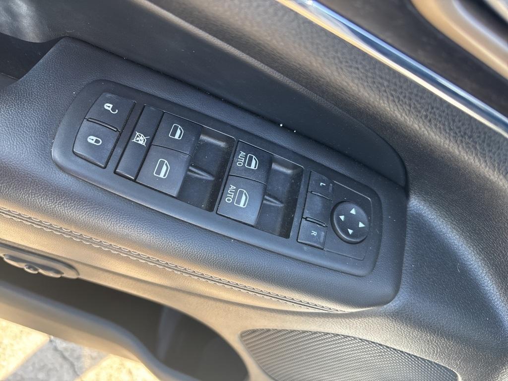 used 2014 Jeep Grand Cherokee car, priced at $8,500