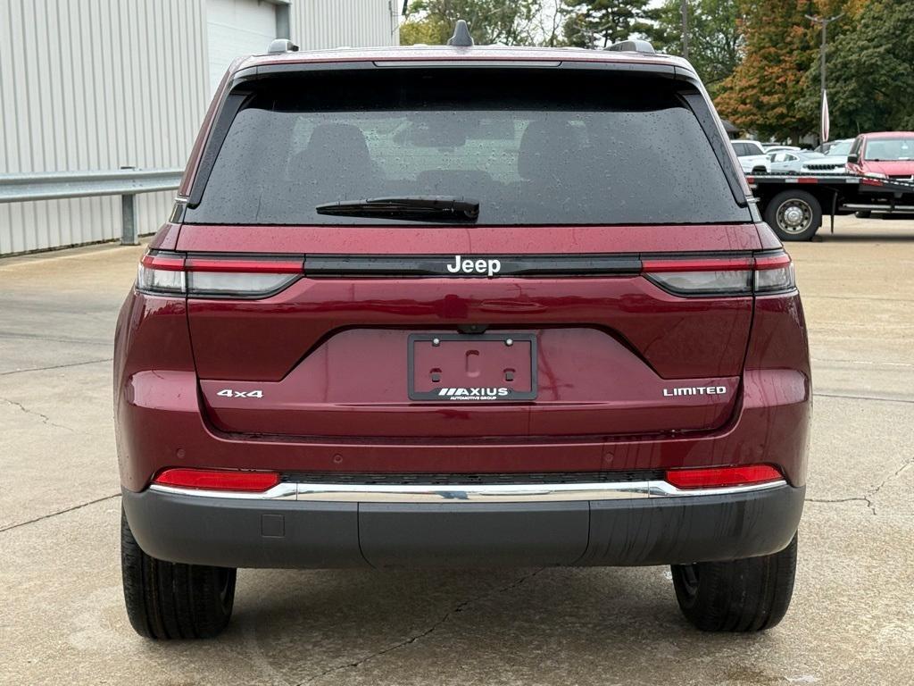 new 2025 Jeep Grand Cherokee car, priced at $46,757