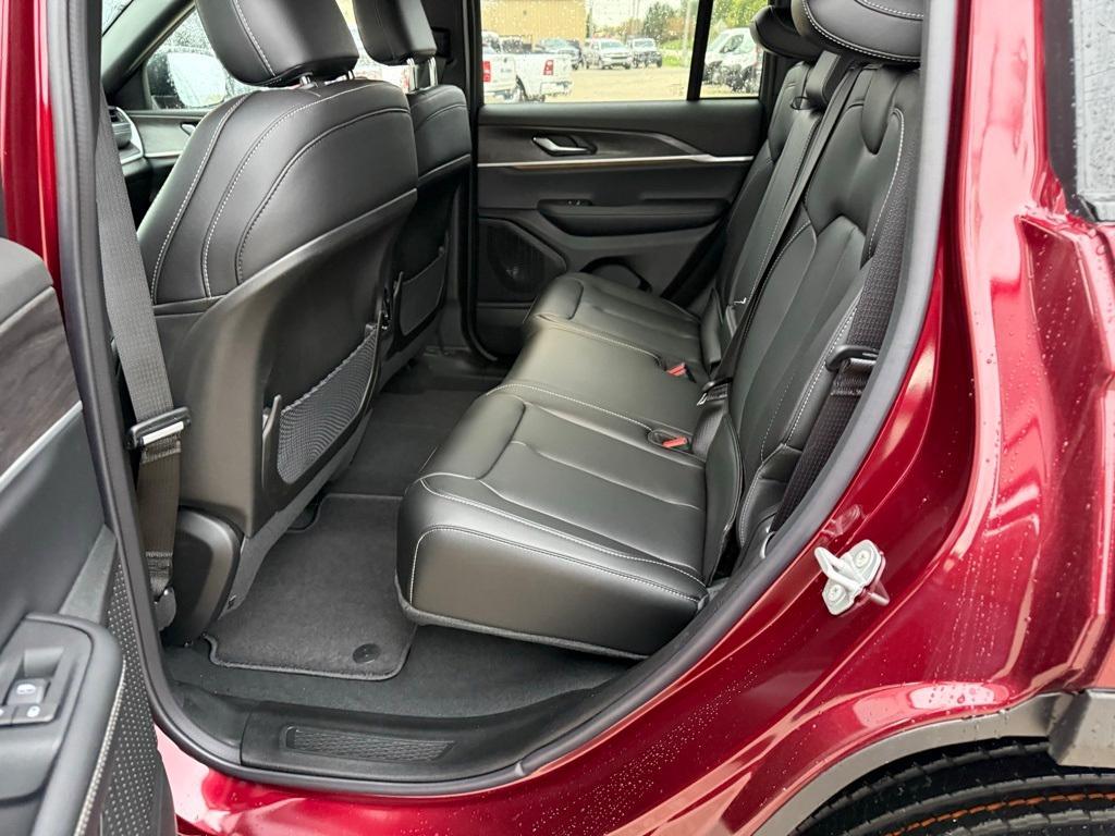 new 2025 Jeep Grand Cherokee car, priced at $46,757