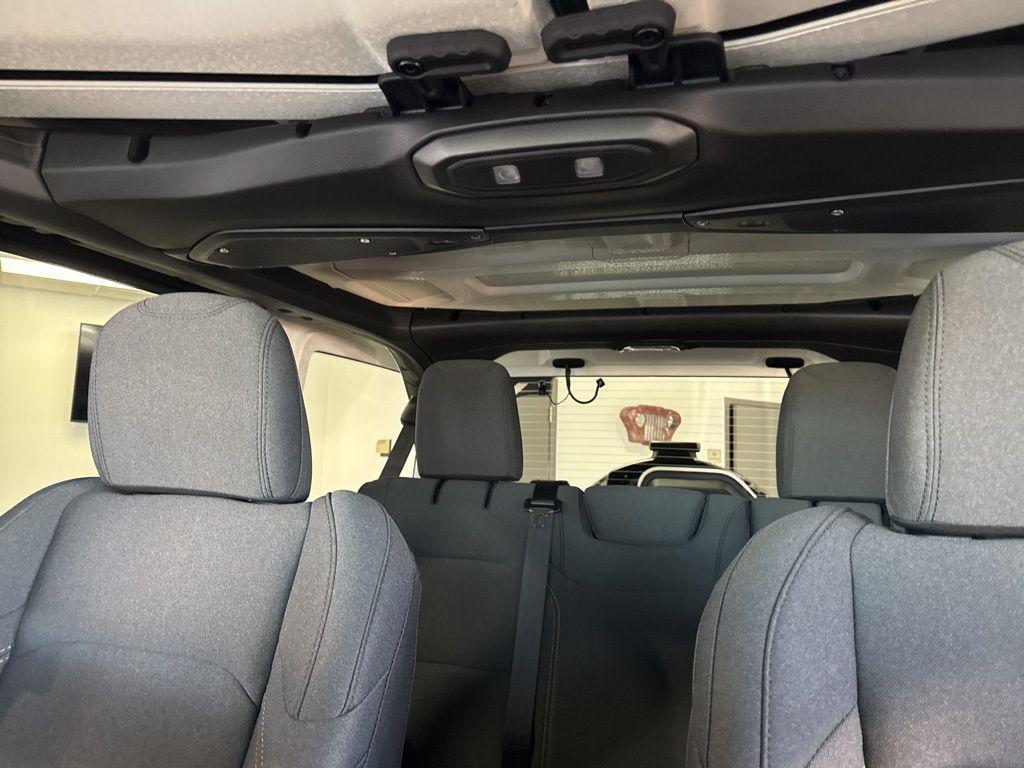 new 2025 Jeep Wrangler car, priced at $54,365