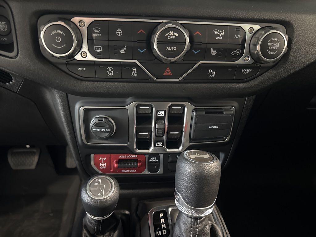 new 2025 Jeep Wrangler car, priced at $54,365