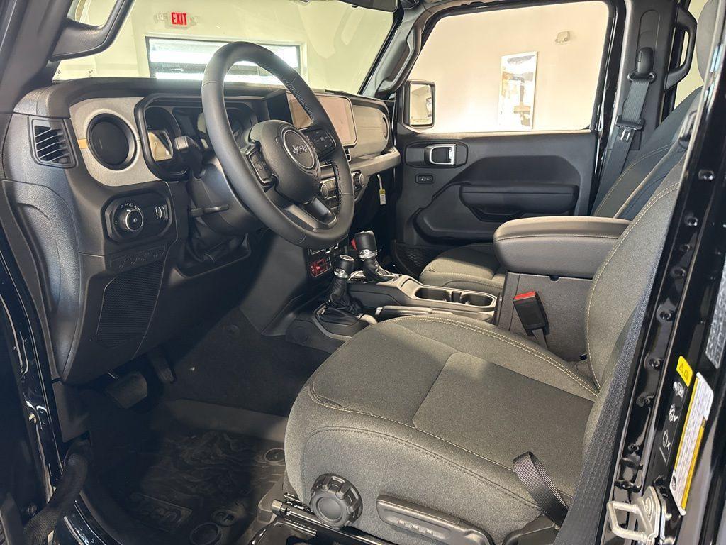 new 2025 Jeep Wrangler car, priced at $54,365