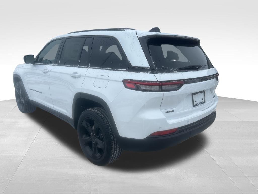 new 2025 Jeep Grand Cherokee car, priced at $49,440