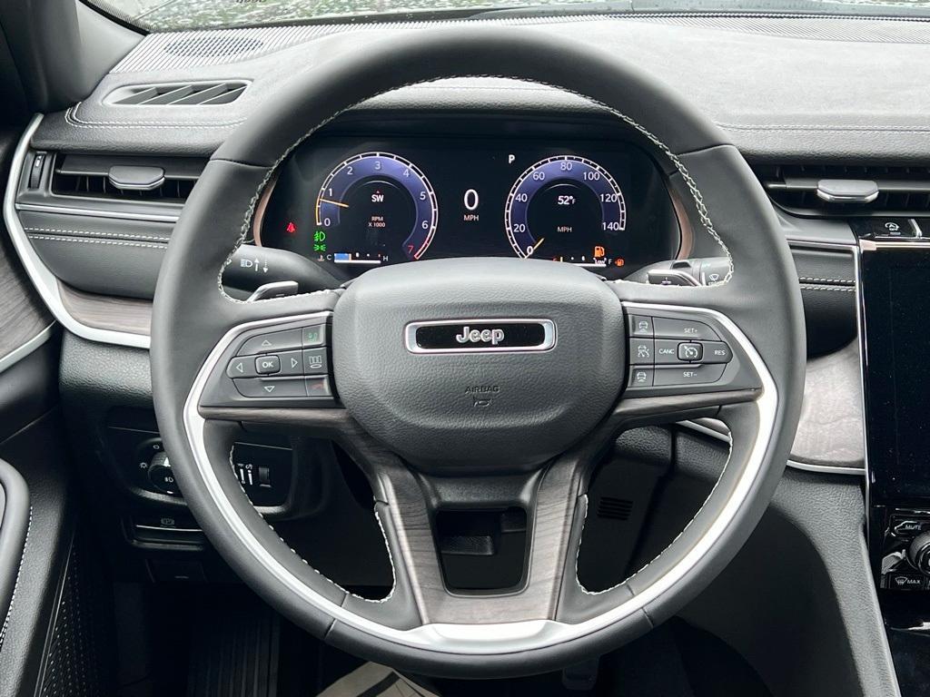 new 2025 Jeep Grand Cherokee car, priced at $43,631