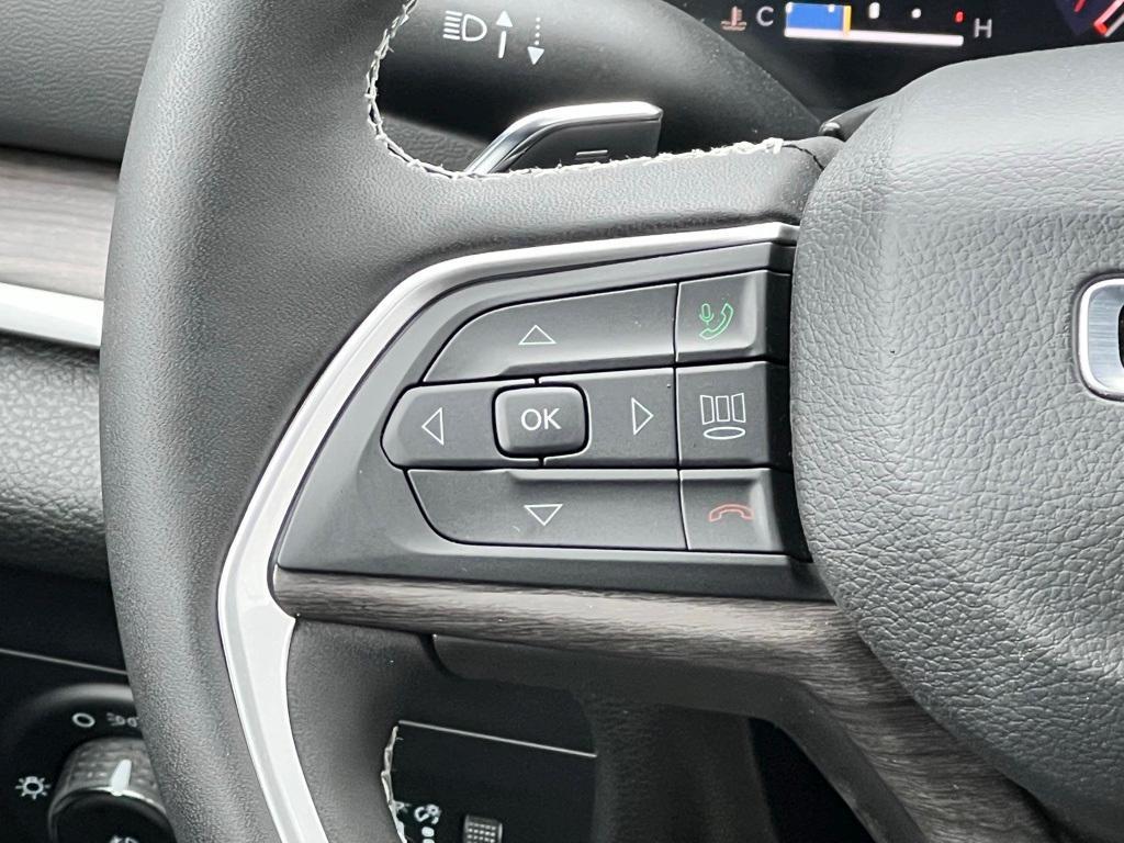 new 2025 Jeep Grand Cherokee car, priced at $43,631