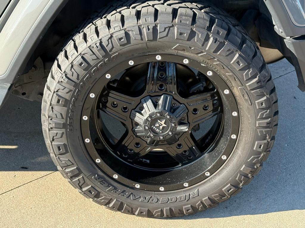 used 2018 Jeep Wrangler Unlimited car, priced at $27,933