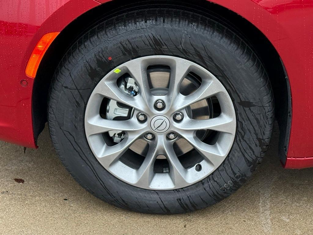 new 2026 Chrysler Pacifica car, priced at $48,787