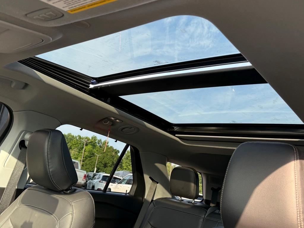 used 2022 Ford Explorer car, priced at $26,207