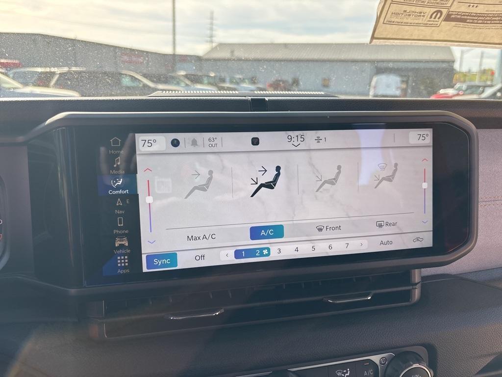 new 2025 Jeep Gladiator car, priced at $48,632