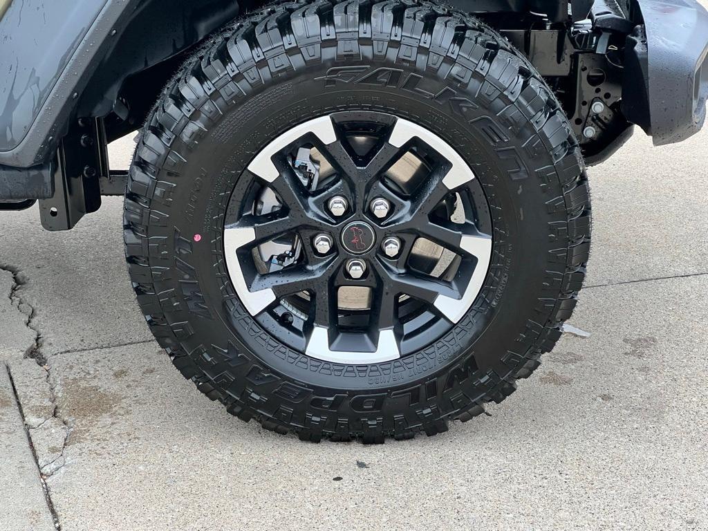 new 2025 Jeep Gladiator car, priced at $55,760