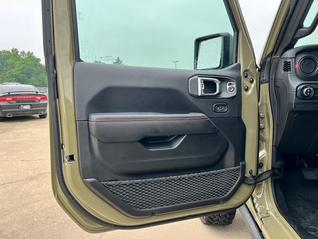 new 2025 Jeep Gladiator car, priced at $55,760