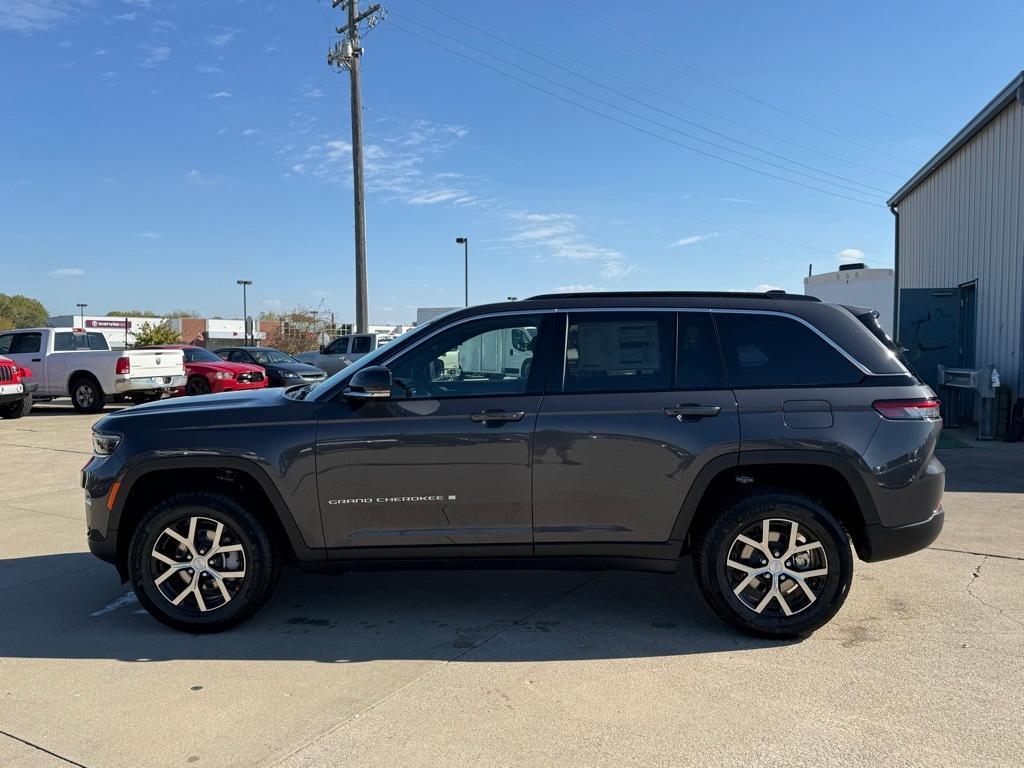 new 2025 Jeep Grand Cherokee car, priced at $44,451