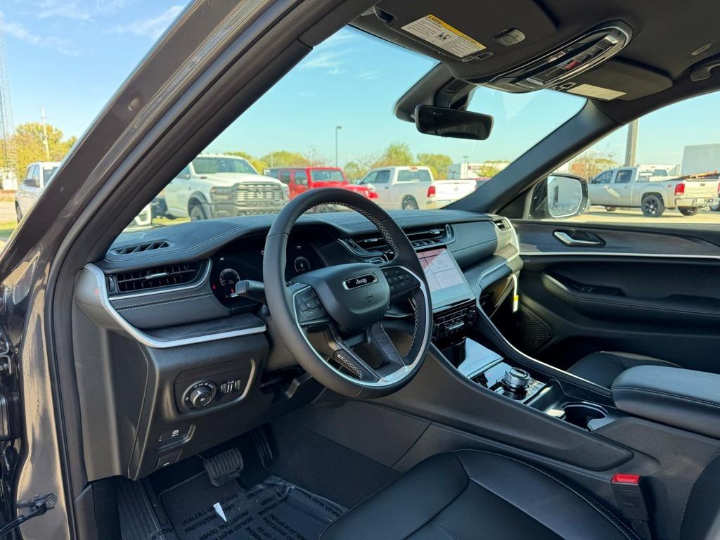 new 2025 Jeep Grand Cherokee car, priced at $44,451