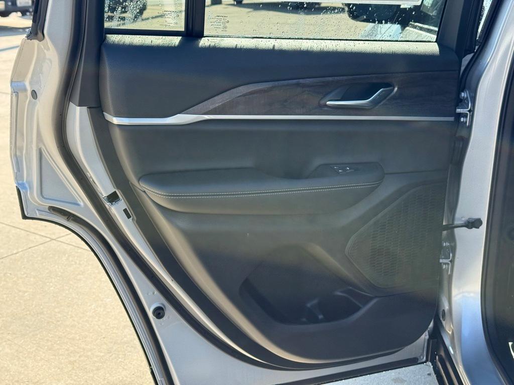 new 2025 Jeep Grand Cherokee car, priced at $47,870