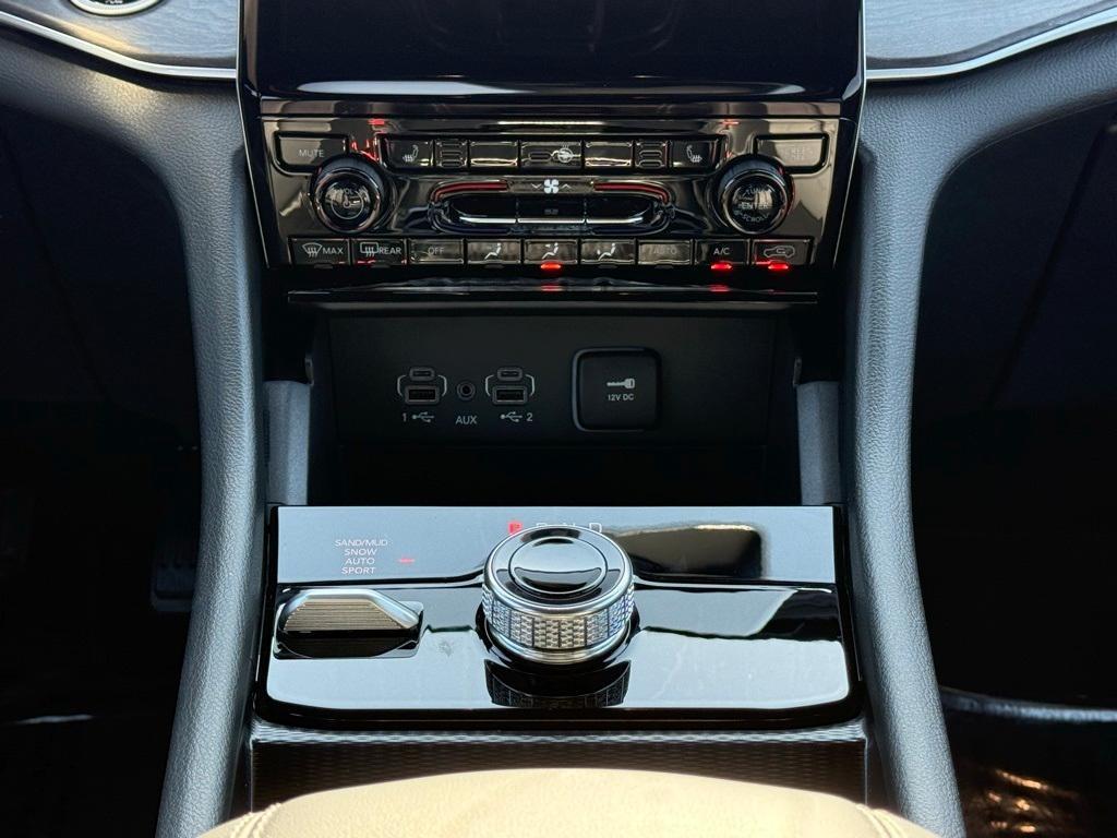 new 2025 Jeep Grand Cherokee car, priced at $47,870