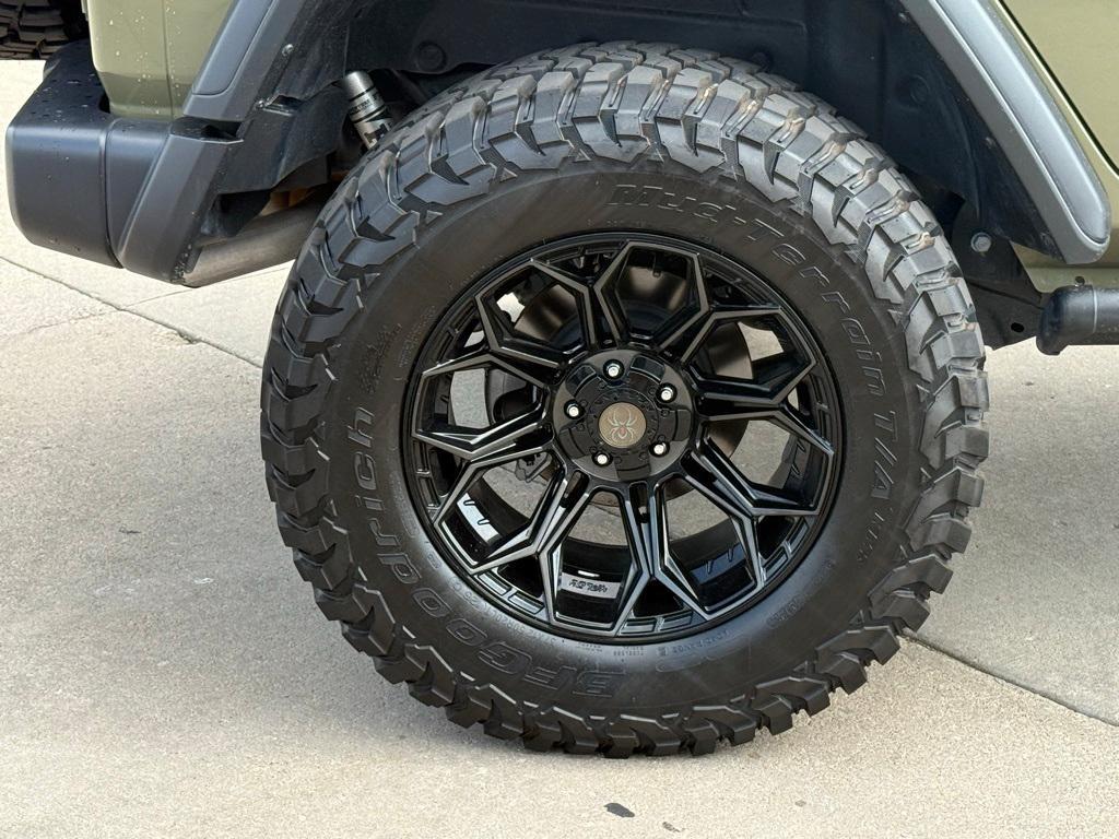 new 2025 Jeep Wrangler car, priced at $75,721