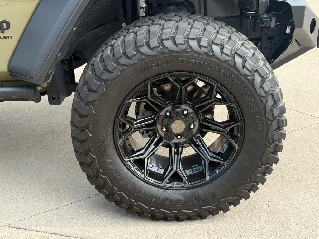 new 2025 Jeep Wrangler car, priced at $75,721