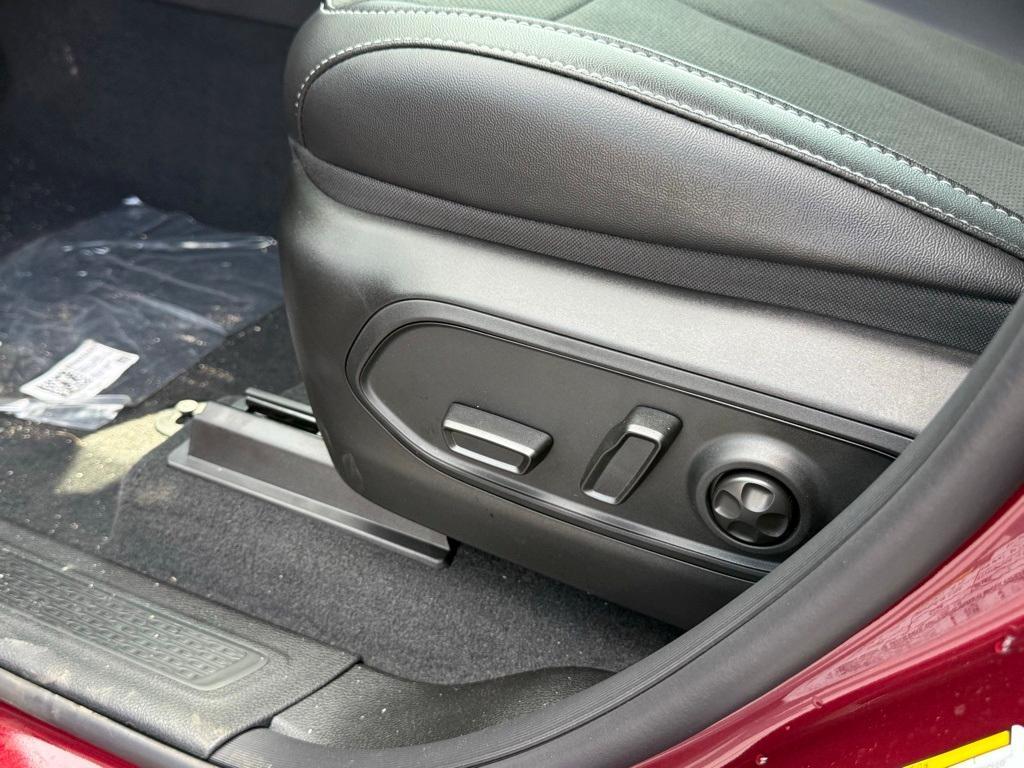 new 2025 Jeep Grand Cherokee L car, priced at $42,282