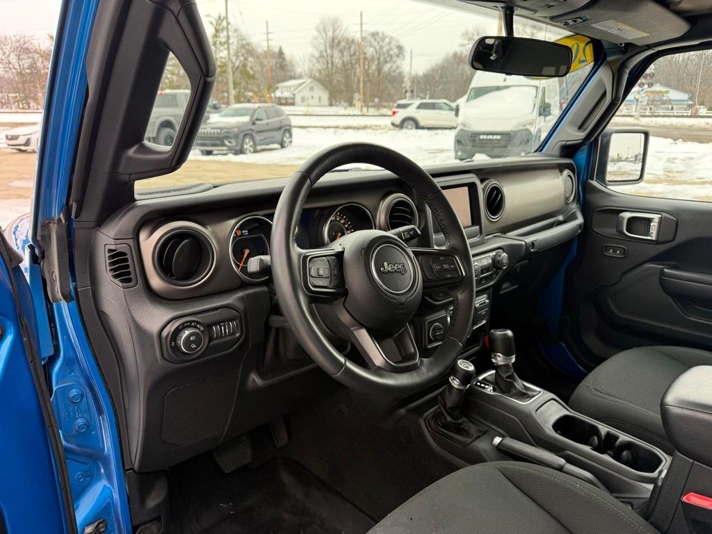 used 2021 Jeep Gladiator car, priced at $27,981
