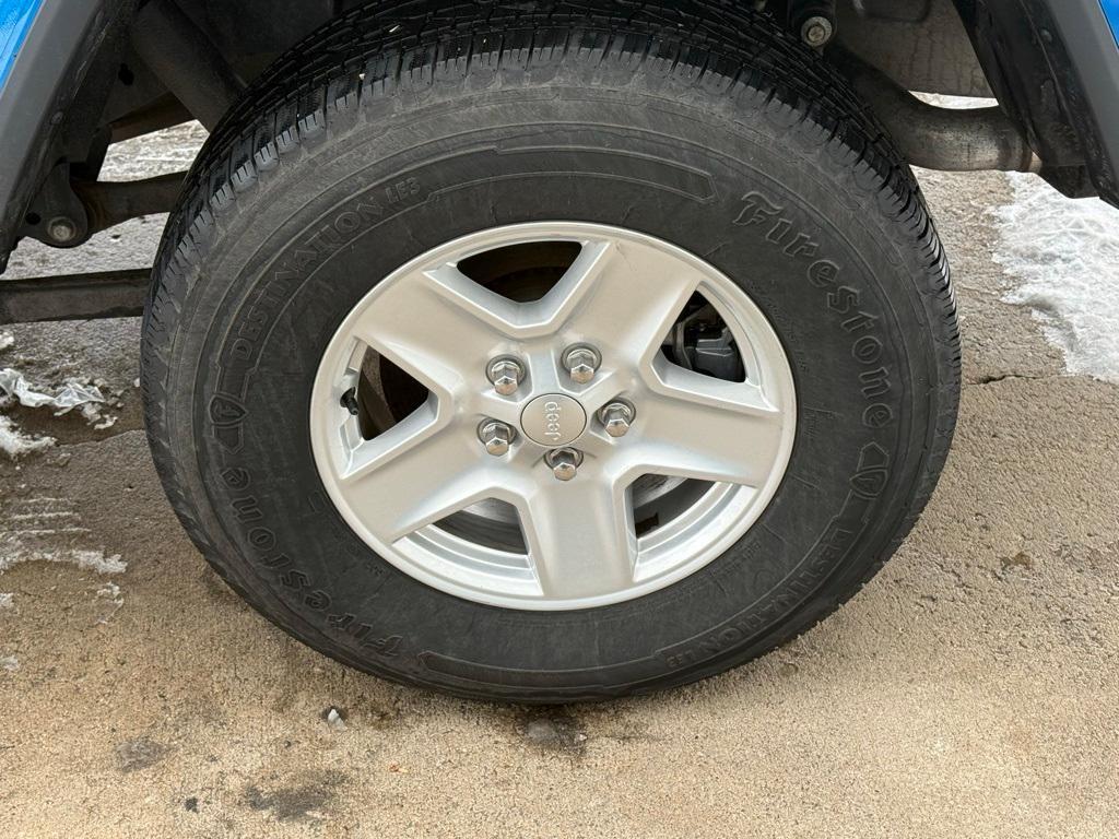 used 2021 Jeep Gladiator car, priced at $27,981