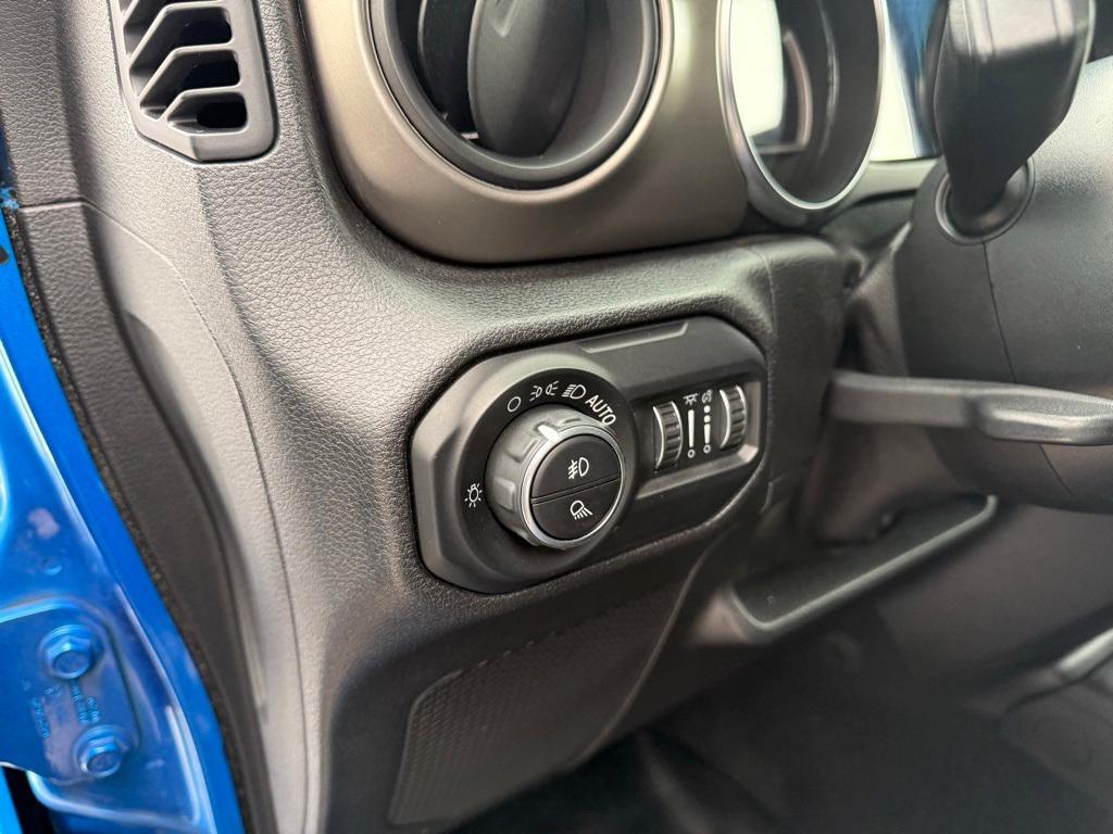 used 2021 Jeep Gladiator car, priced at $27,981