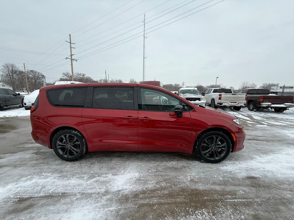 new 2026 Chrysler Pacifica car, priced at $40,767