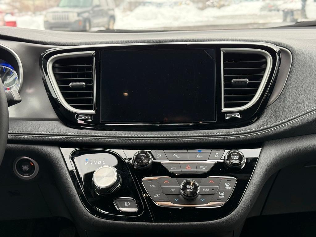 new 2026 Chrysler Pacifica car, priced at $40,767